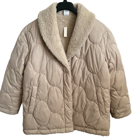 Reversibile Quilted Faux Shearling Jacket in Wet Sand - Picture 1 of 14